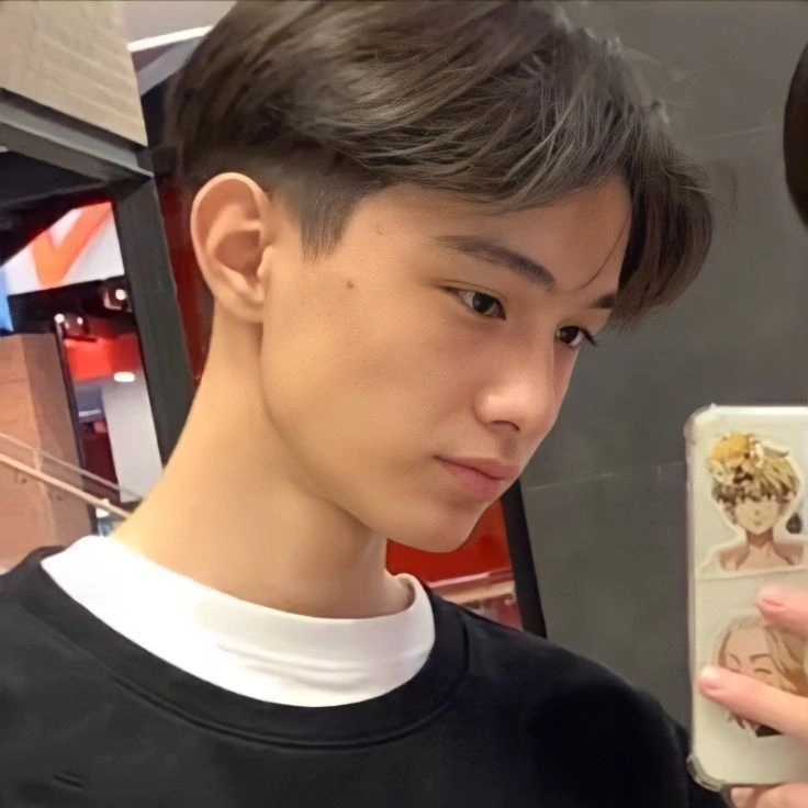 Two Block Haircut Side Part