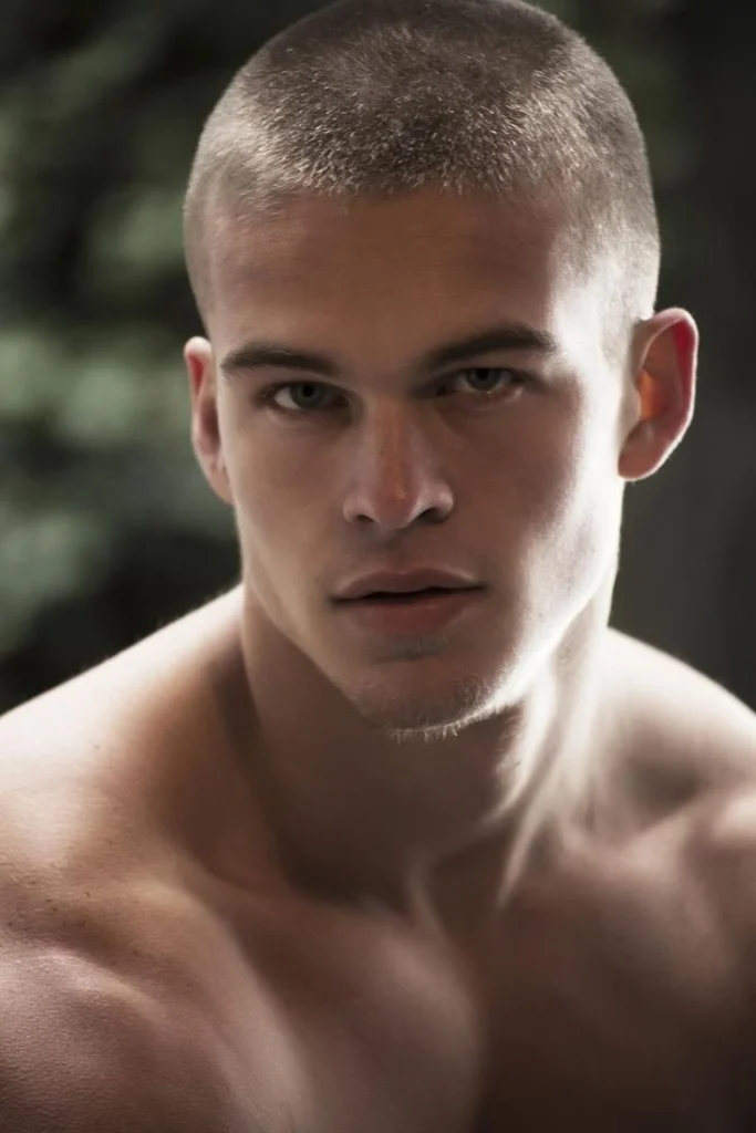 8 Guard Buzz Cut Straight Hair